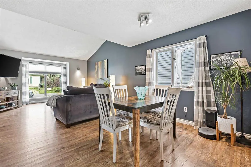 32 Millrise Crescent SW