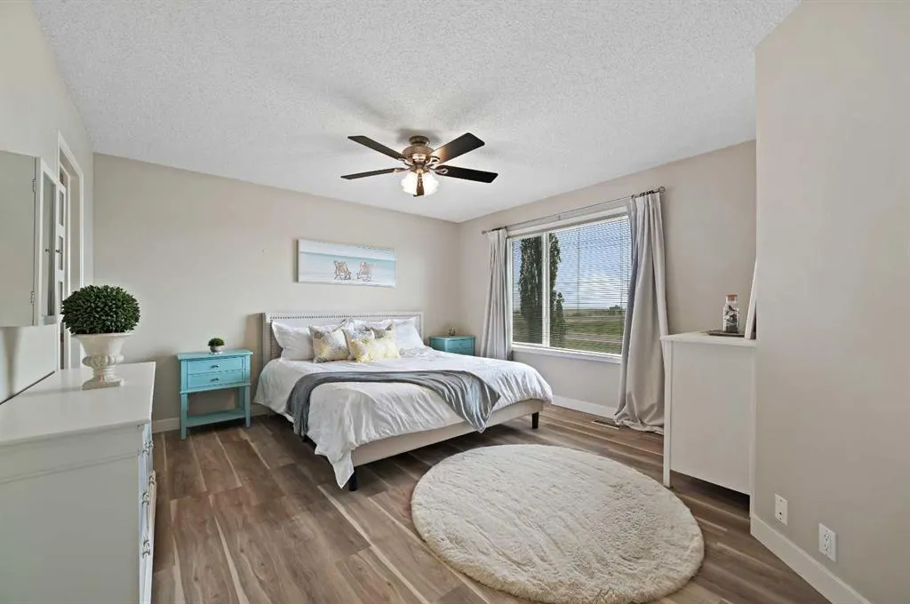 66 Somerglen Close SW