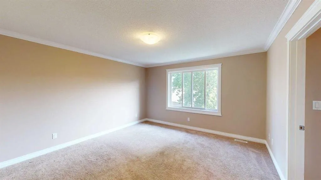 193 O'coffey Crescent, #35