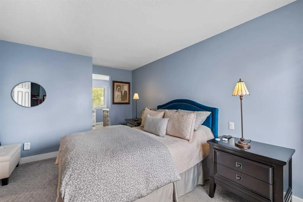 92 Tuscany Way NW