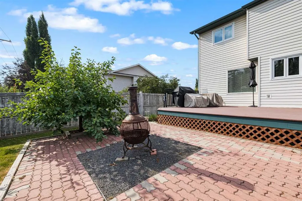 92 Tuscany Way NW