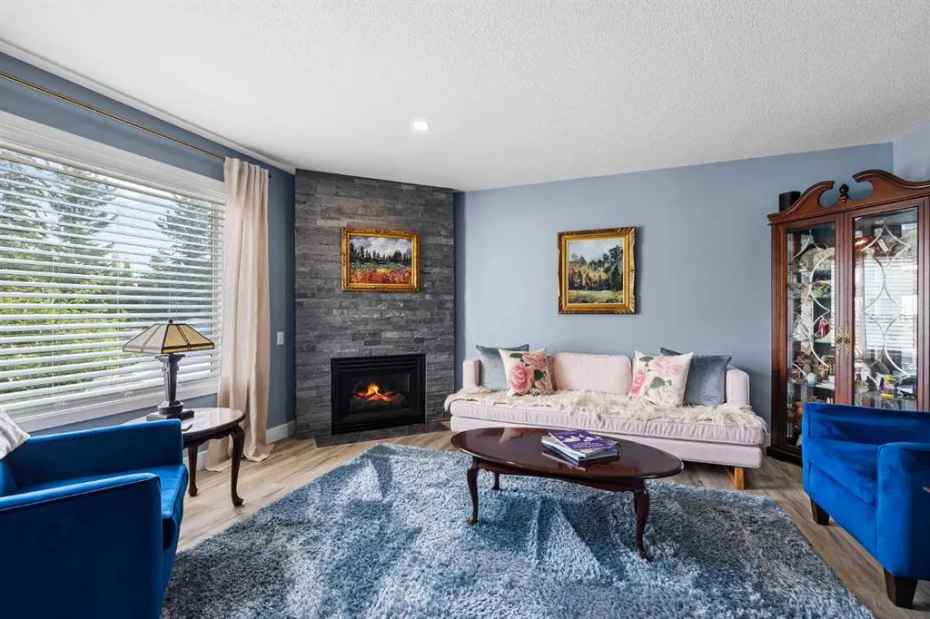 92 Tuscany Way NW