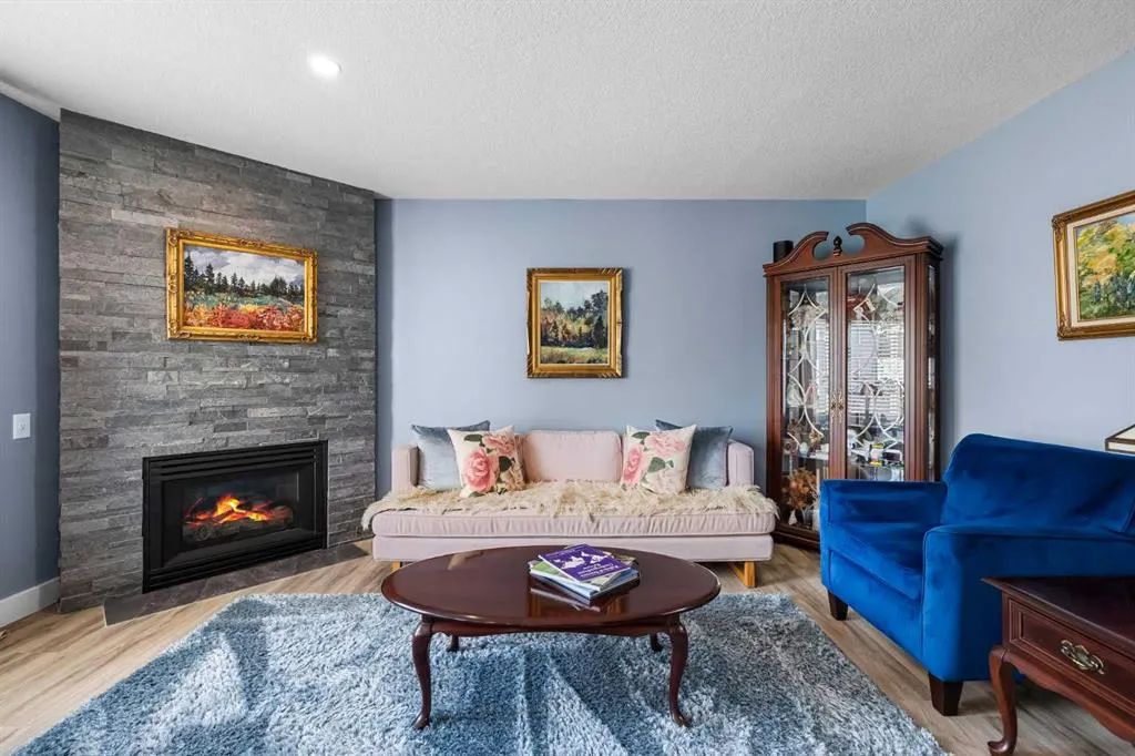 92 Tuscany Way NW