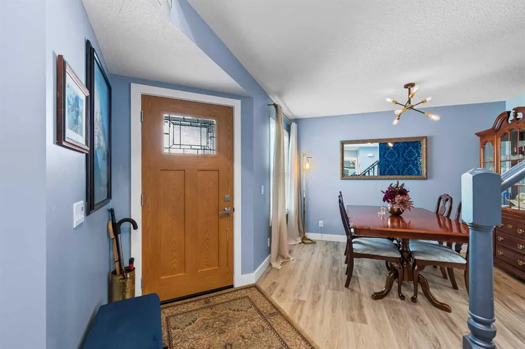 92 Tuscany Way NW