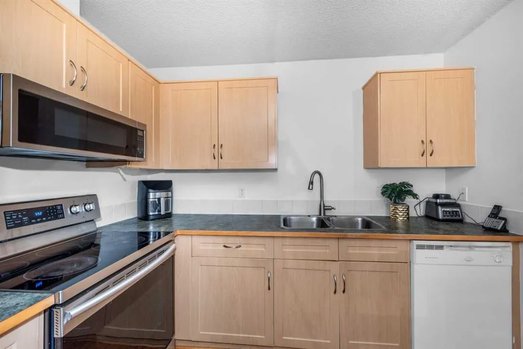111 Tarawood Lane NE, #1001