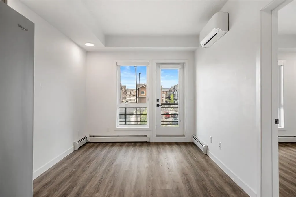 350 Livingston Common NE, #2311