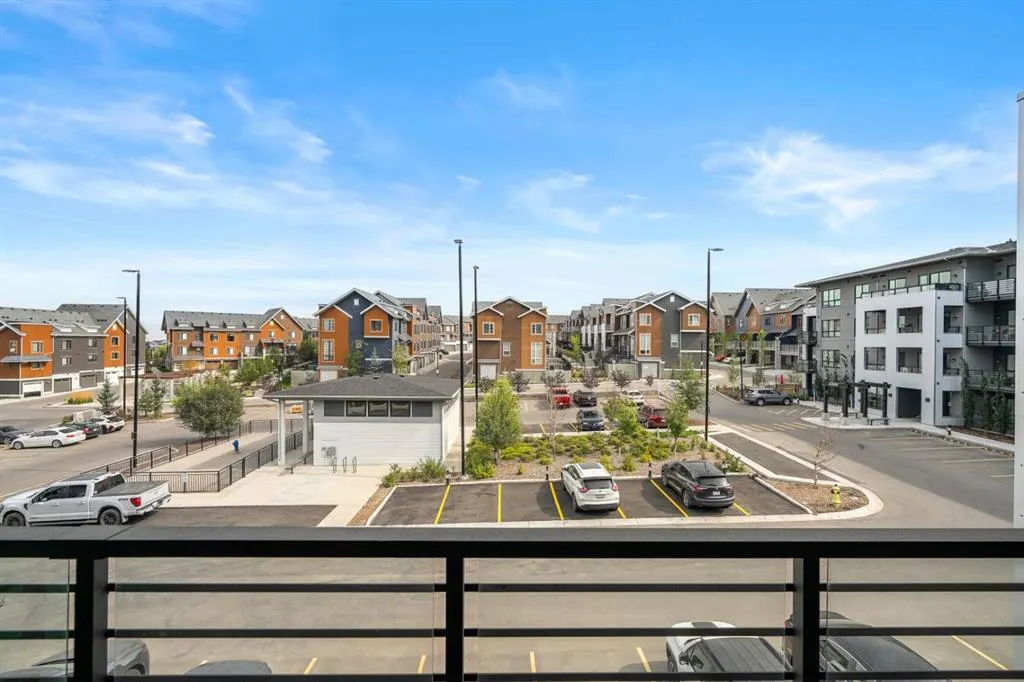 350 Livingston Common NE, #2311