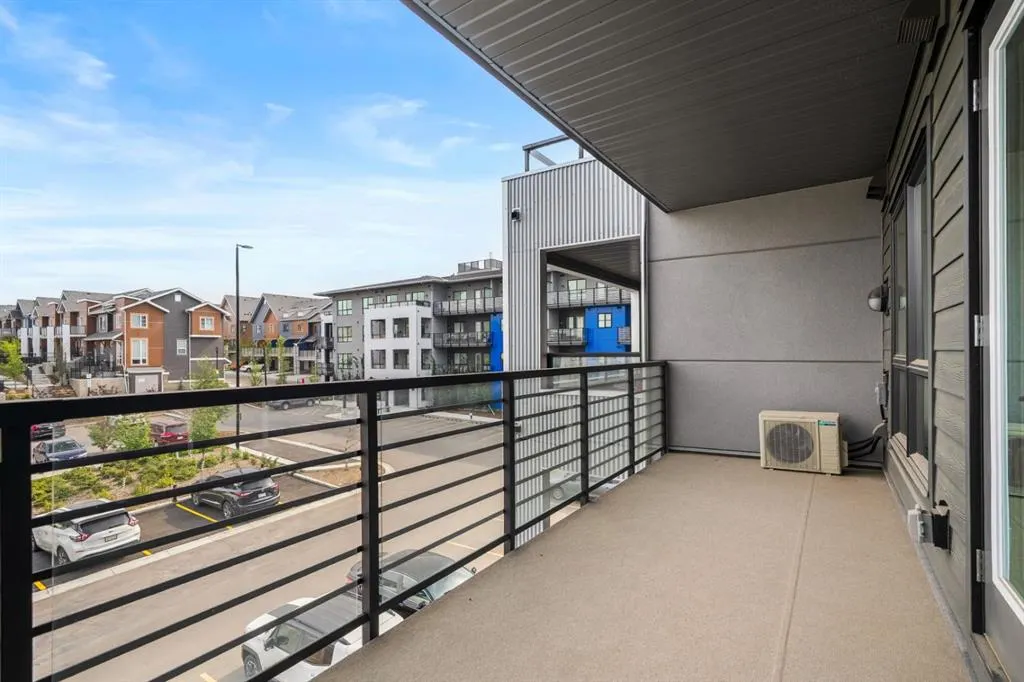350 Livingston Common NE, #2311