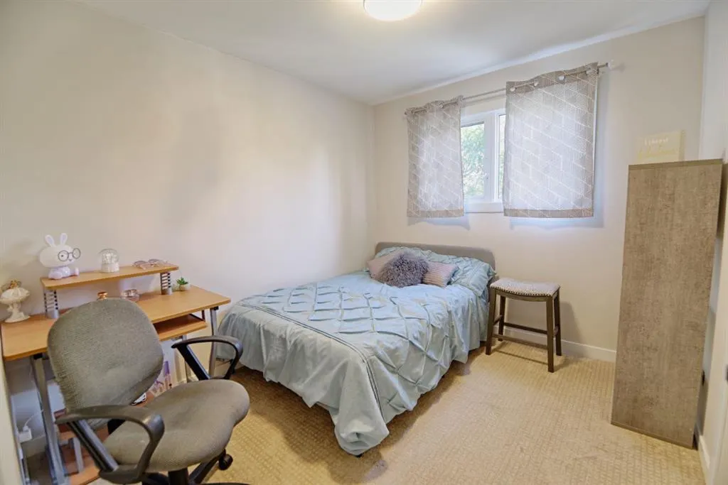 110 Ojibwa Road W