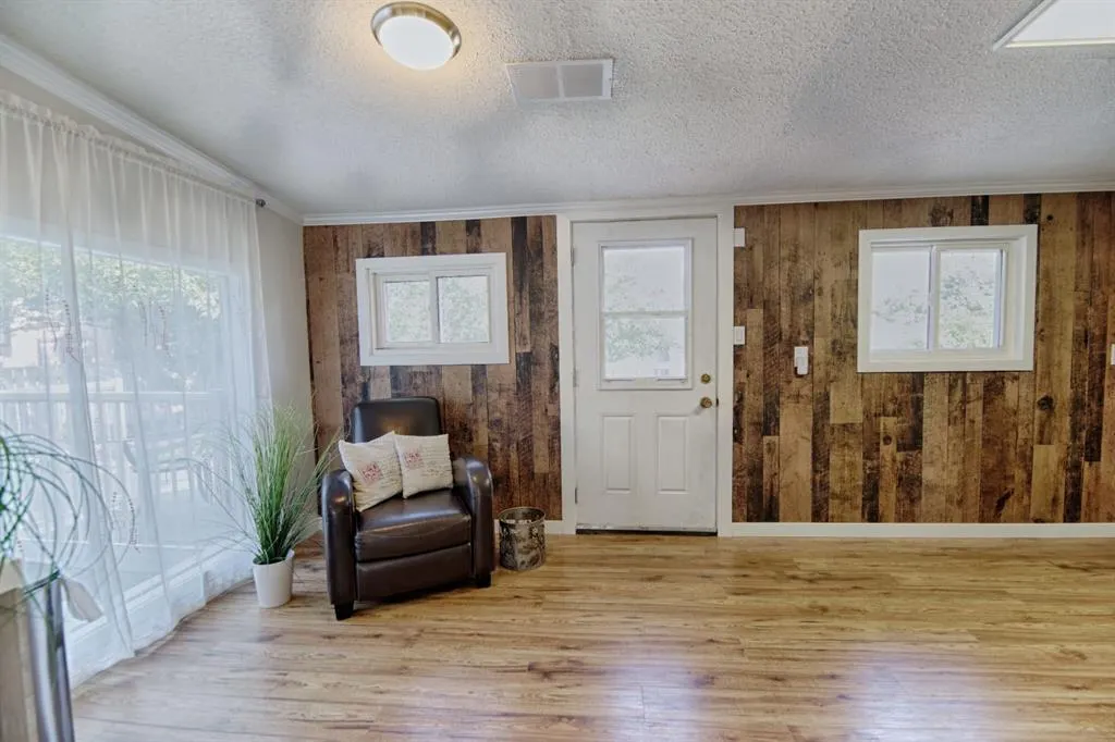 110 Ojibwa Road W