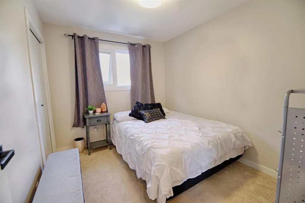 110 Ojibwa Road W