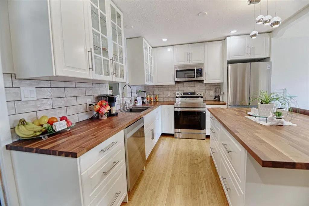110 Ojibwa Road W