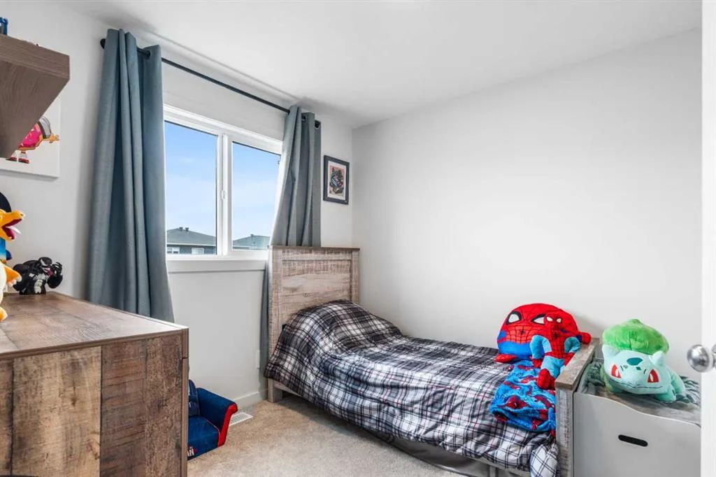 261 Walcrest Way SE