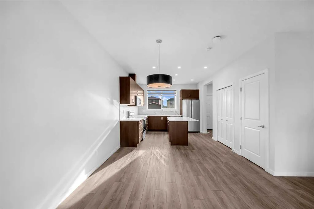 83 Corner Meadows Grove NE