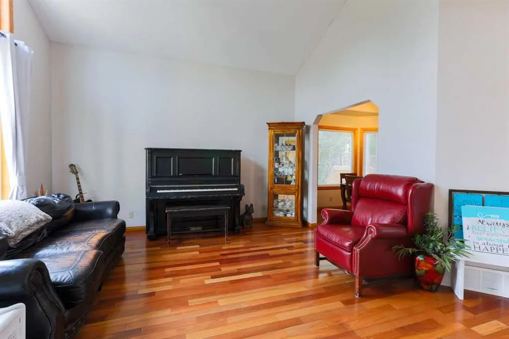 1118 Maple Avenue