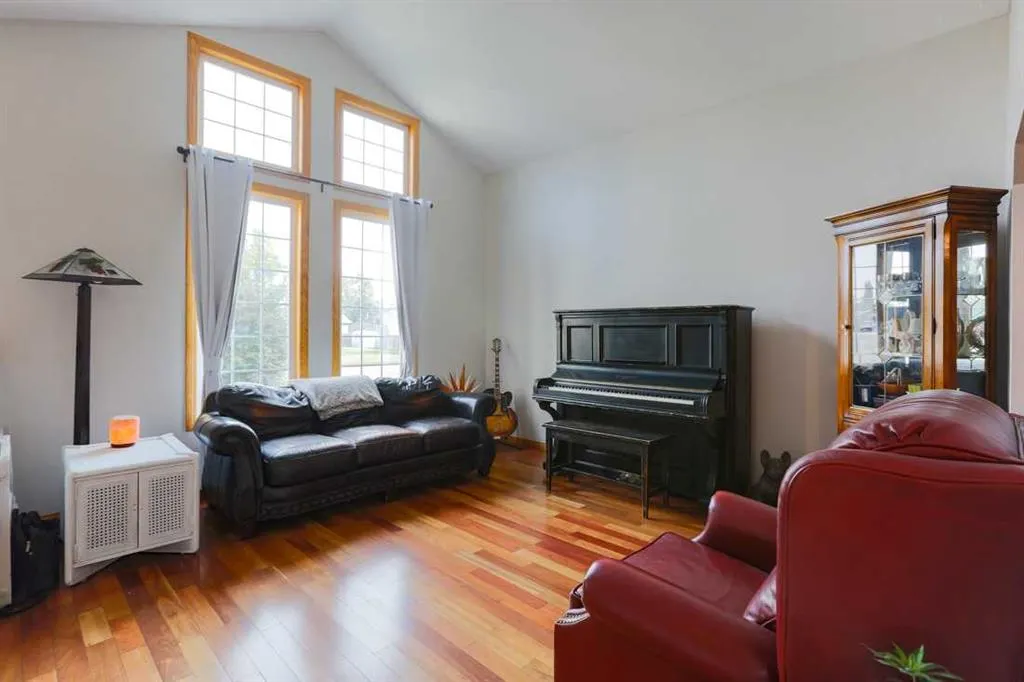 1118 Maple Avenue