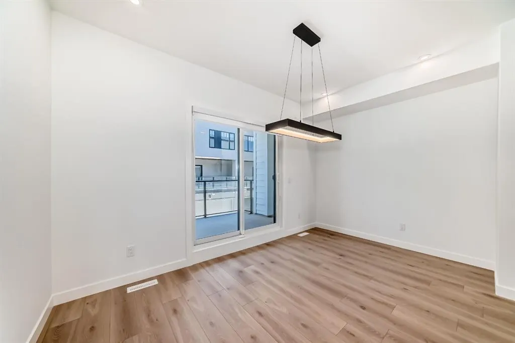 8155 8 Avenue SW, #512