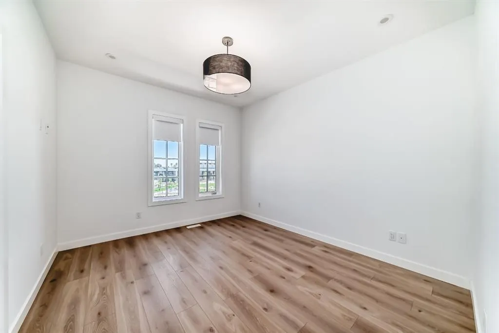 8155 8 Avenue SW, #512