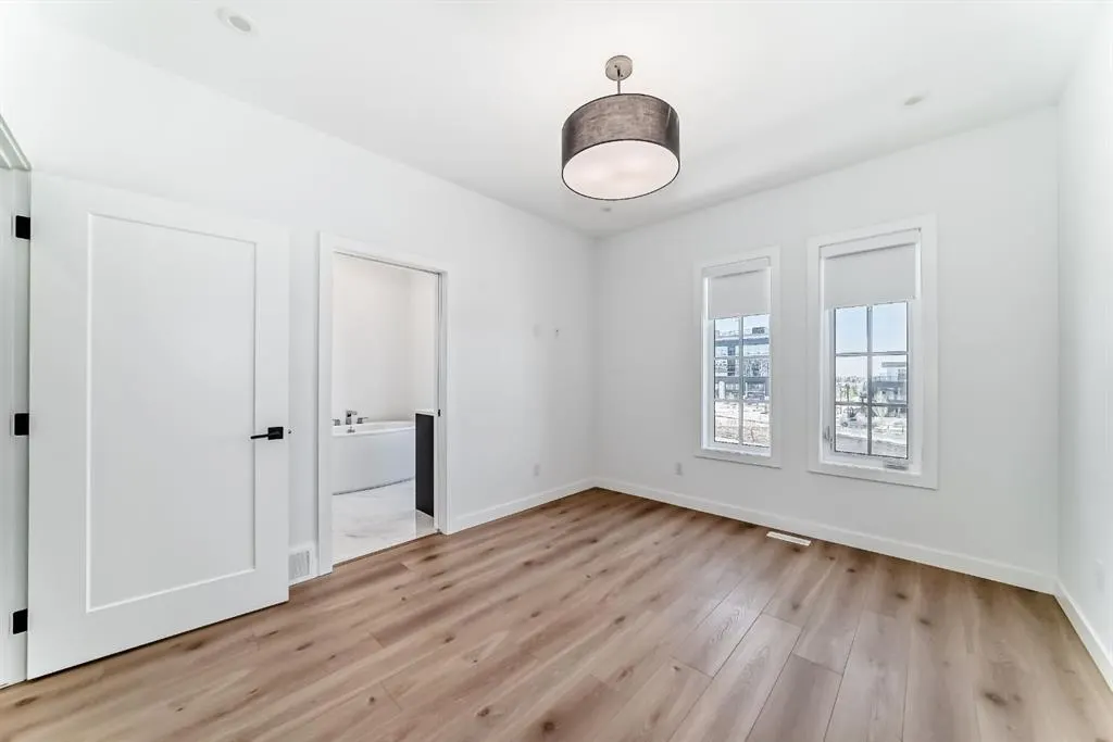8155 8 Avenue SW, #512