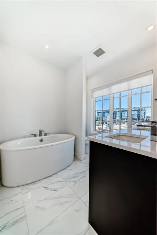 8155 8 Avenue SW, #512
