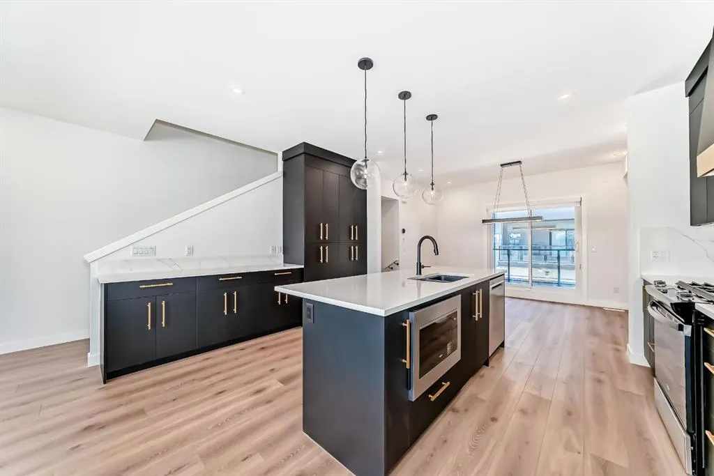 8155 8 Avenue SW, #512