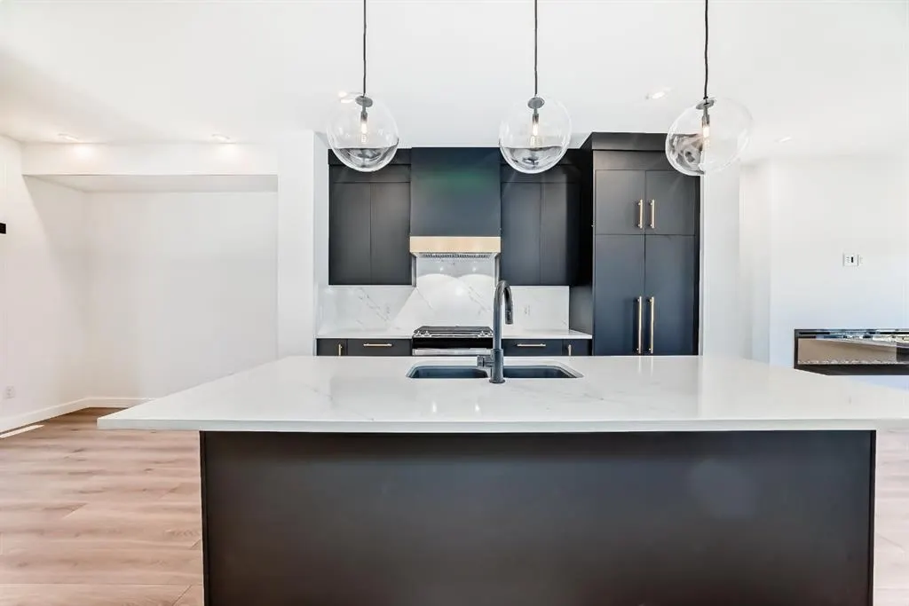 8155 8 Avenue SW, #512