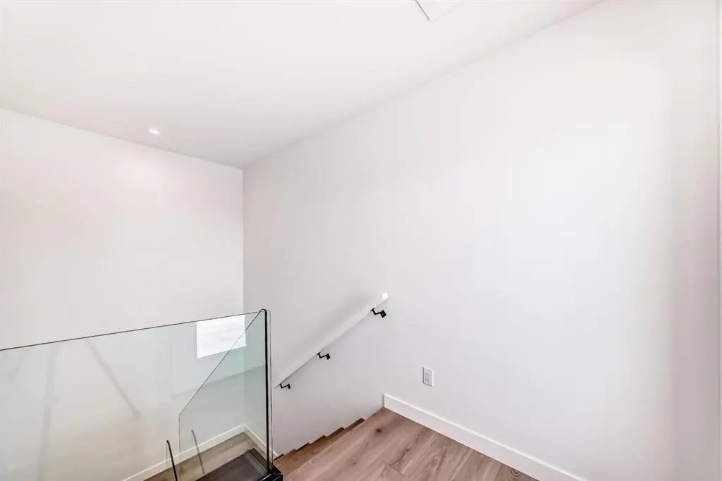 8155 8 Avenue SW, #512
