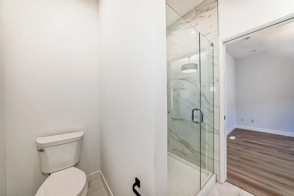 8155 8 Avenue SW, #512