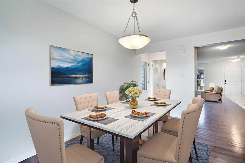 221 Elgin Meadows Park SE