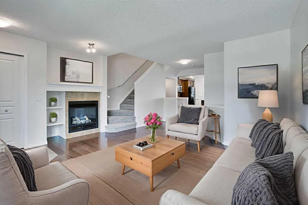 221 Elgin Meadows Park SE