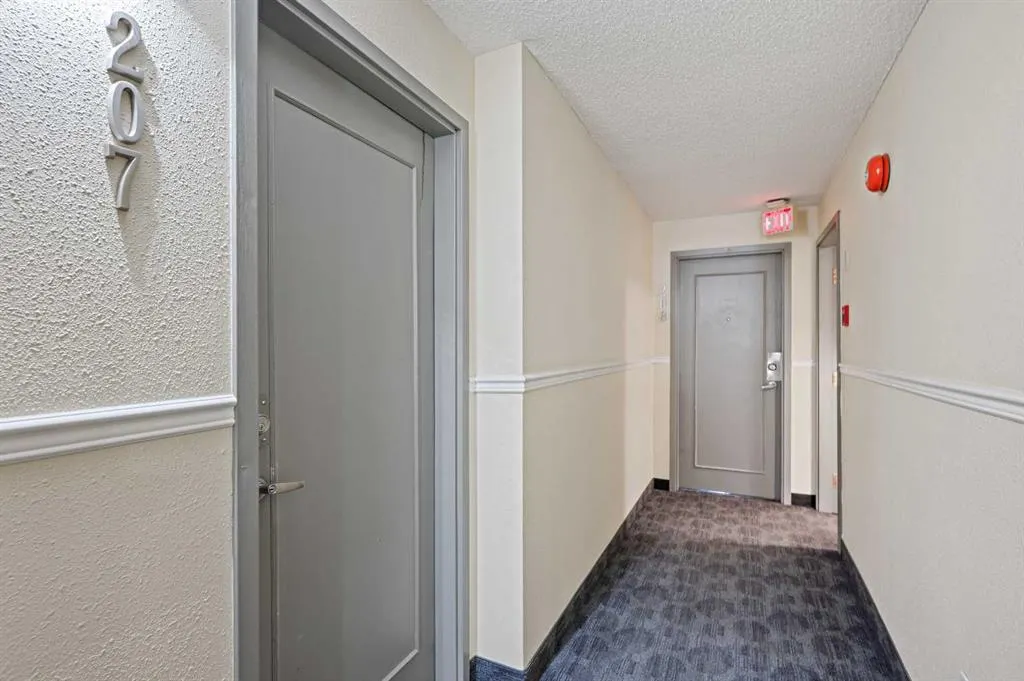 630 57 Avenue SW, #207