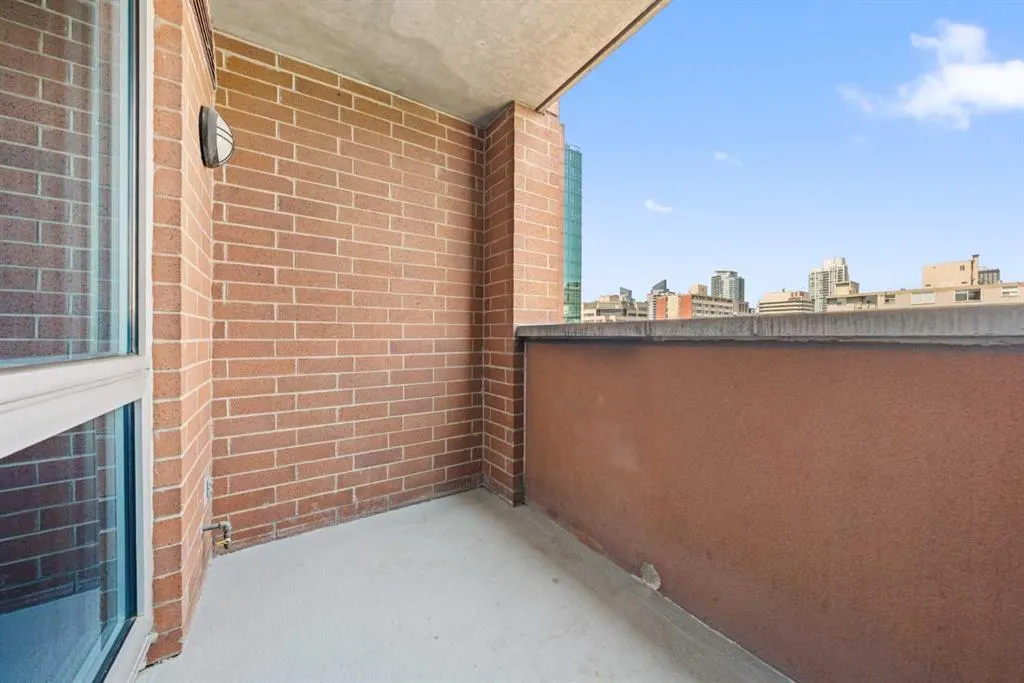 817 15 Avenue SW, #808