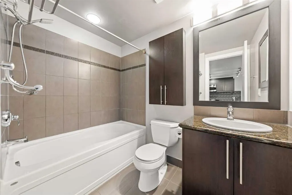 817 15 Avenue SW, #808