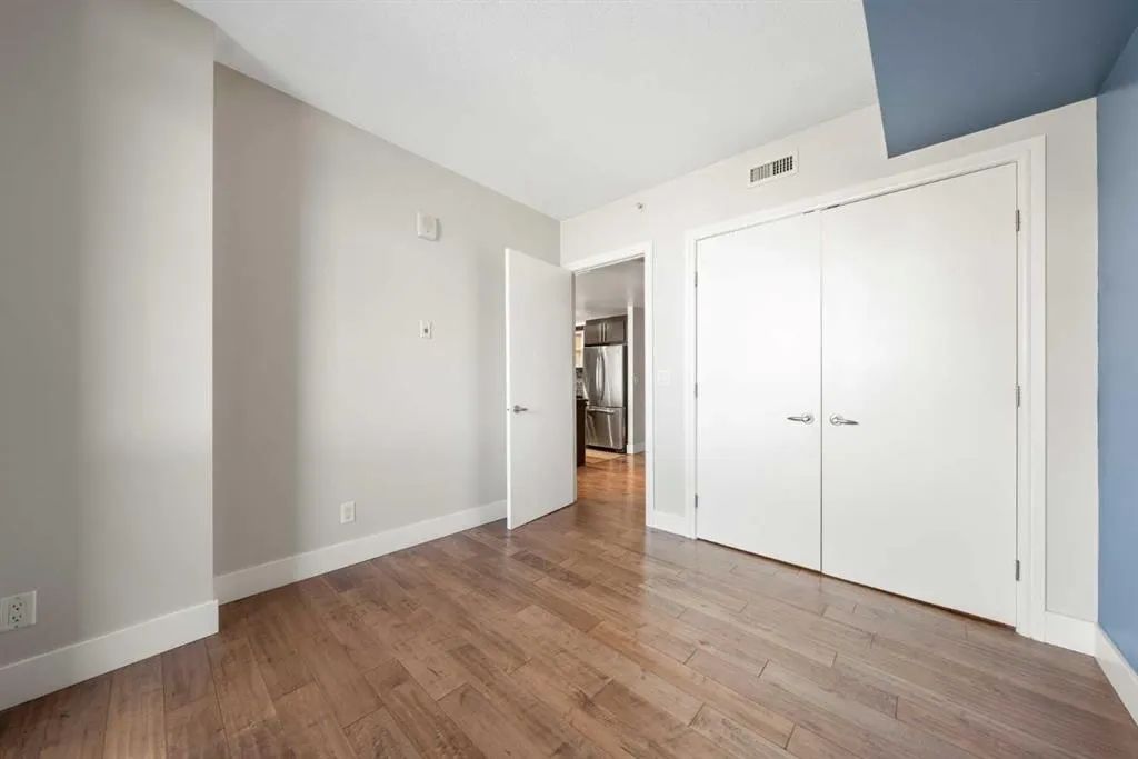 817 15 Avenue SW, #808