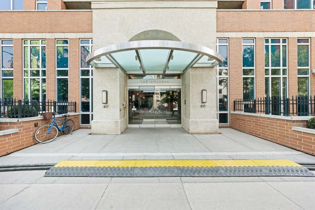 817 15 Avenue SW, #808