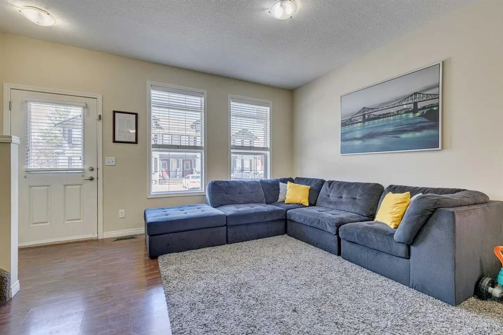 1001 8 Street NW, #802