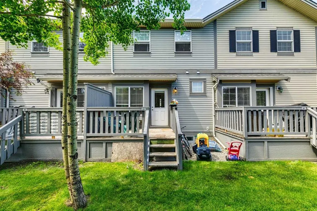 1001 8 Street NW, #802