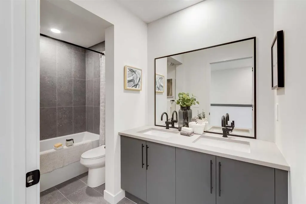 59 Heirloom Boulevard SE