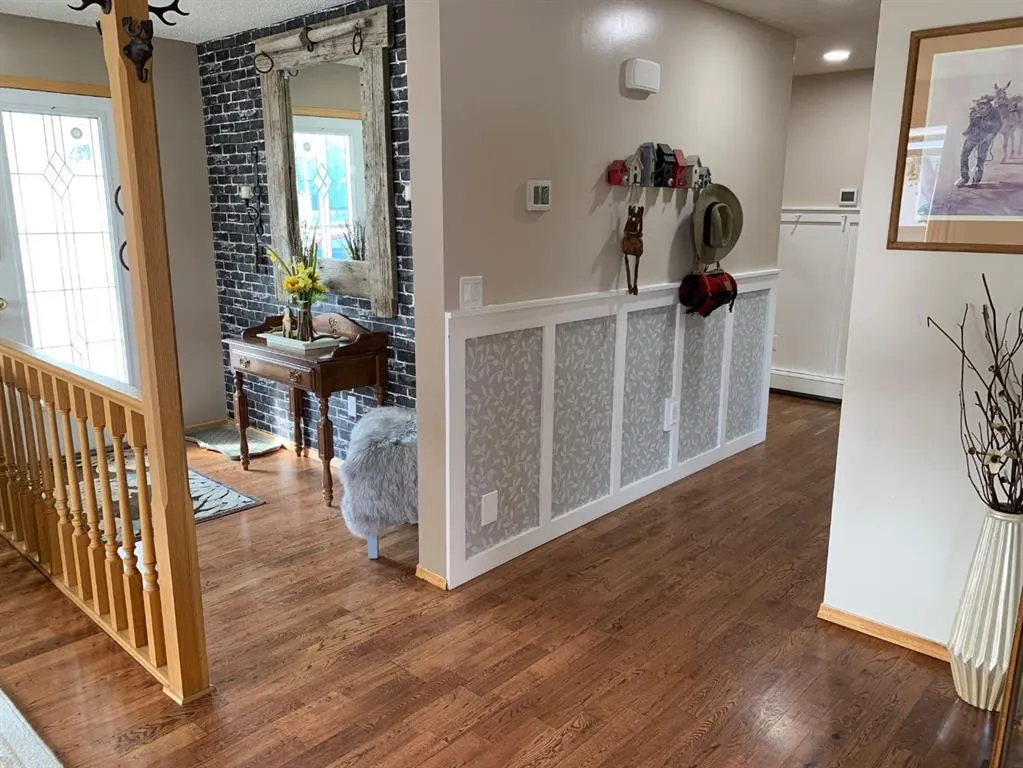 121 7 Street W