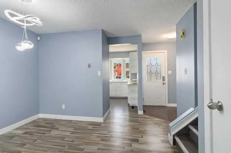 151C DICKINS Drive