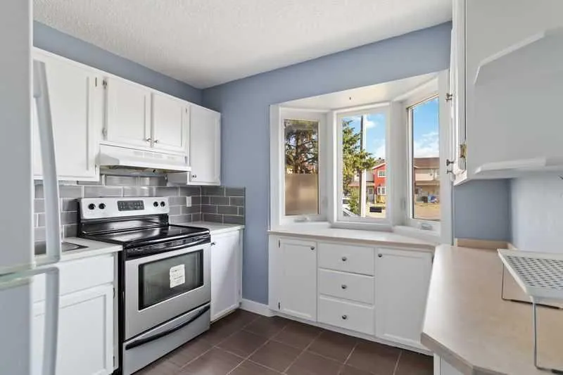 151C DICKINS Drive