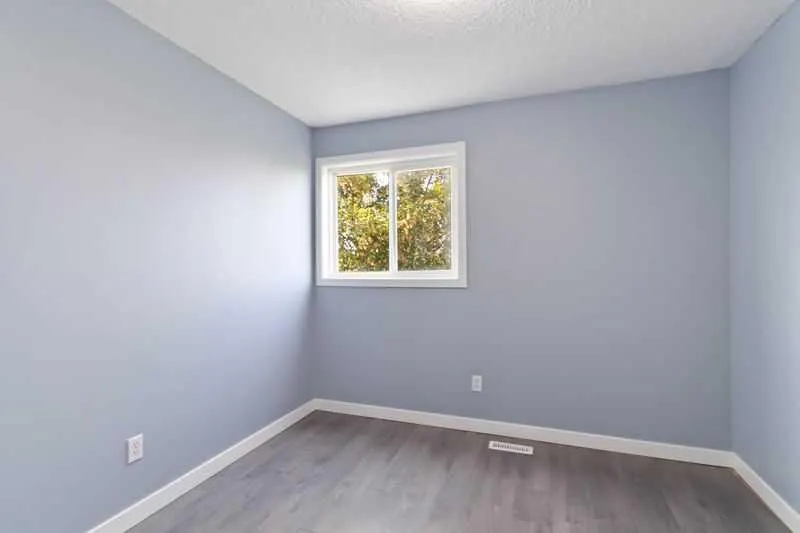 151C DICKINS Drive