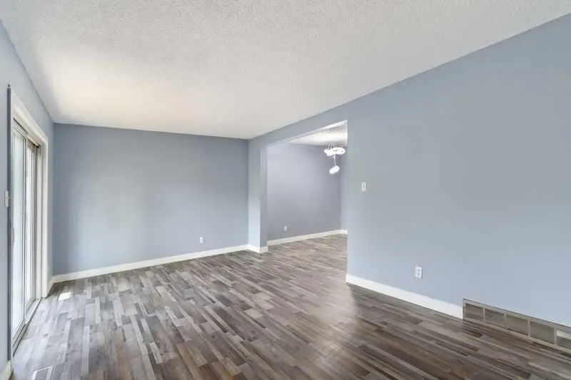 151C DICKINS Drive