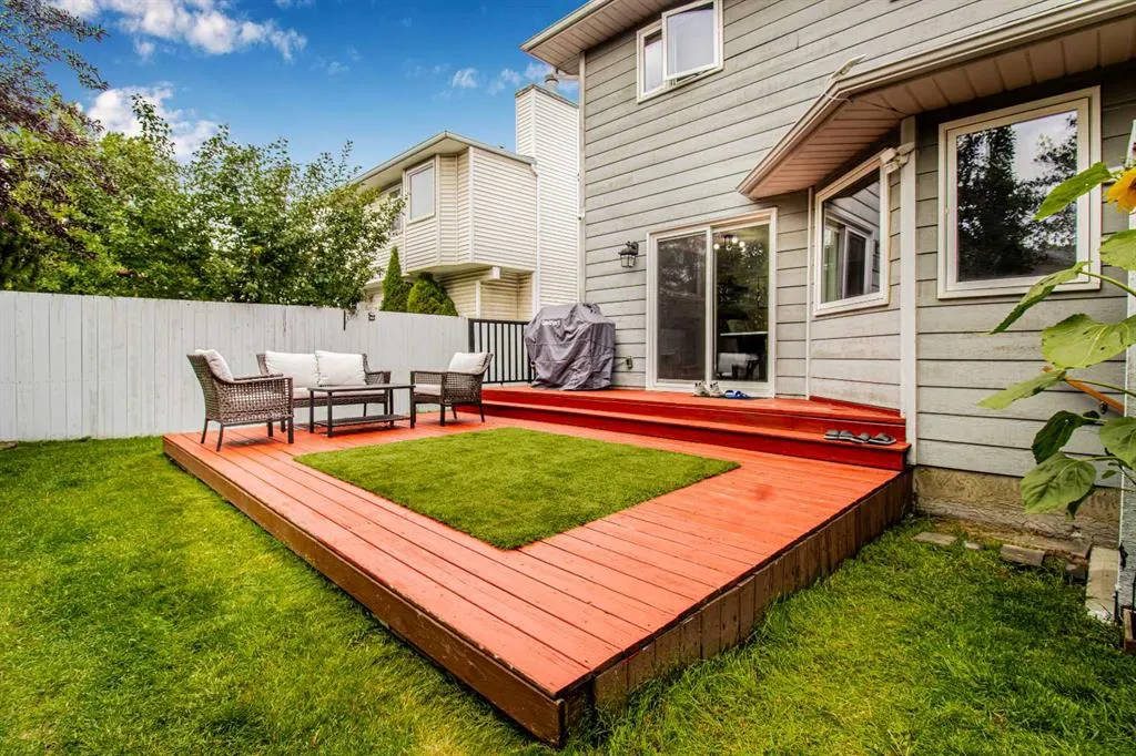 46 Sun Harbour Road SE