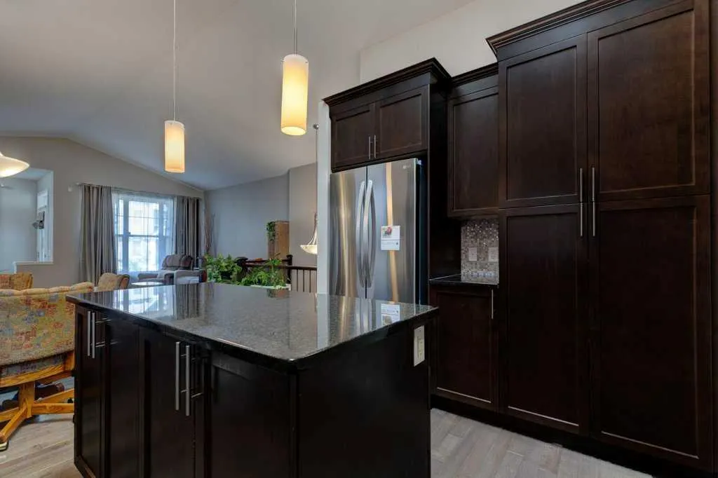 220 Cranford Crescent SE