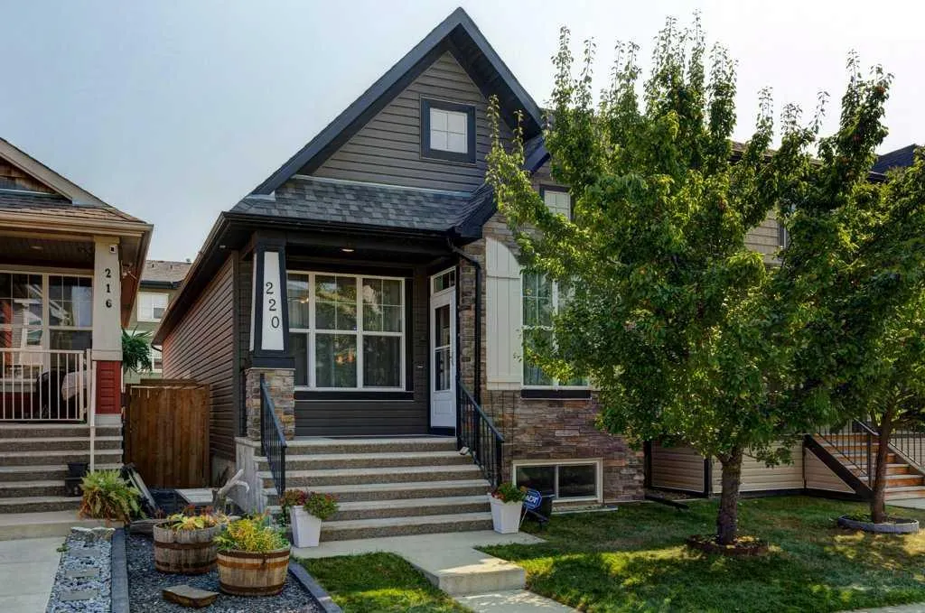 220 Cranford Crescent SE