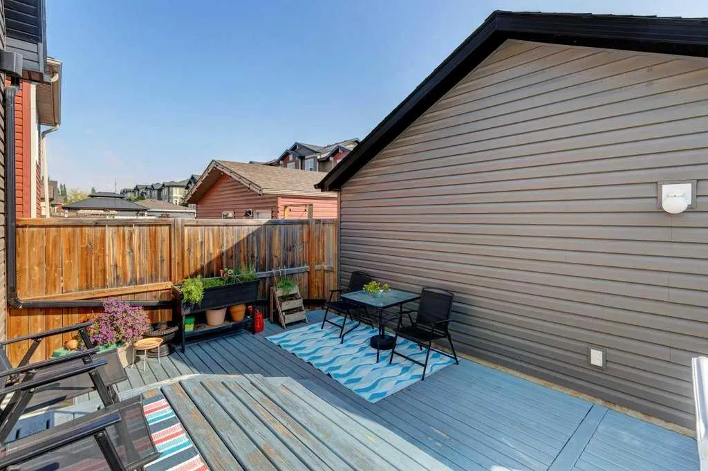 220 Cranford Crescent SE