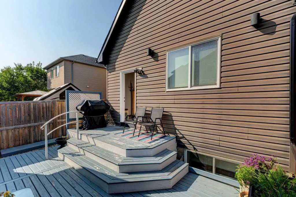 220 Cranford Crescent SE