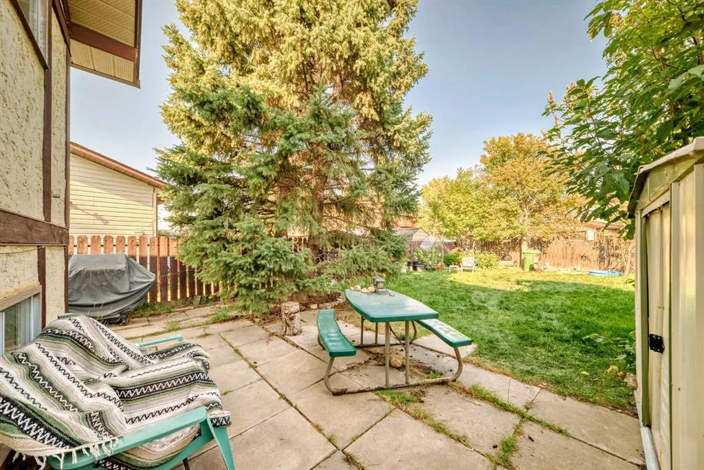 244 Flett Drive NE