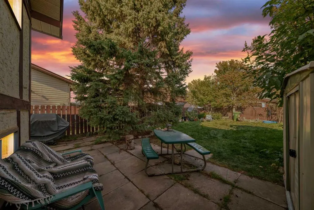 244 Flett Drive NE